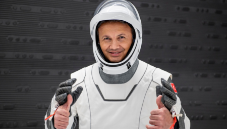 Alper Gezeravcı Kimdir?